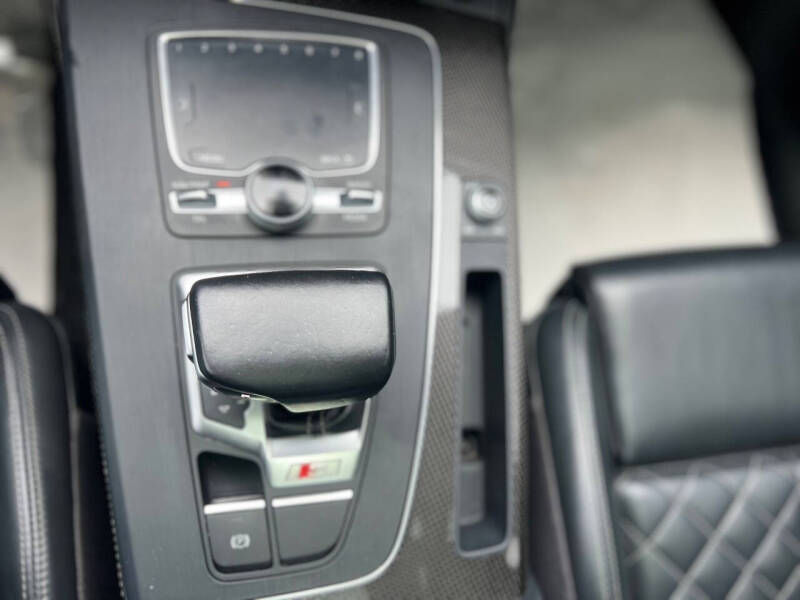 2018 Audi SQ5 3.0T quattro Premium Plus