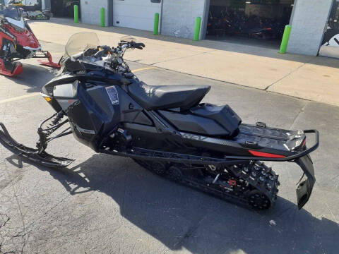 2019 Ski-Doo MXZ® X 850 E-TEC Ripsaw 1