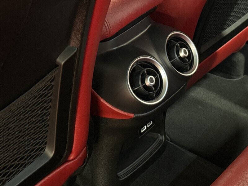 2018 Alfa Romeo Stelvio Ti Sport