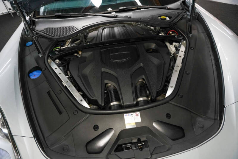 2022 Porsche Panamera Platinum Edition