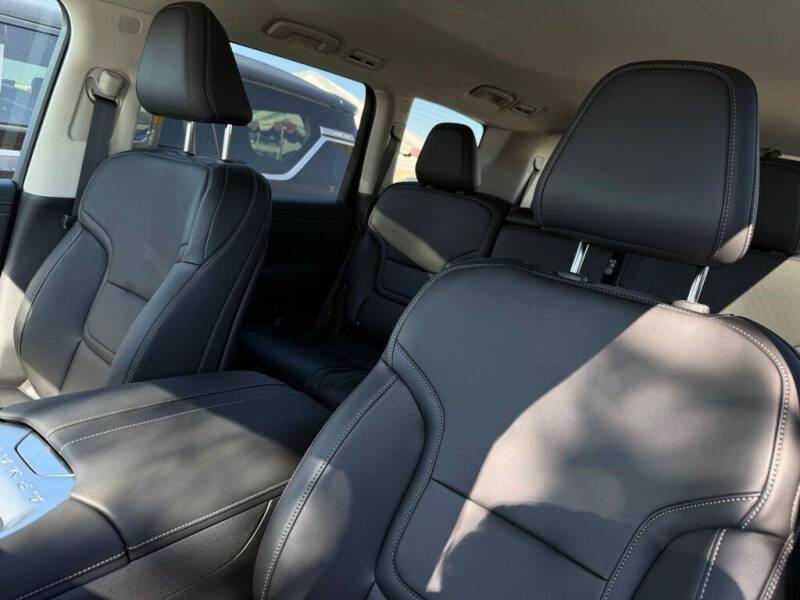 2026 Nissan Armada SV