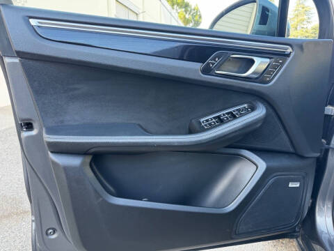 2015 Porsche Macan S