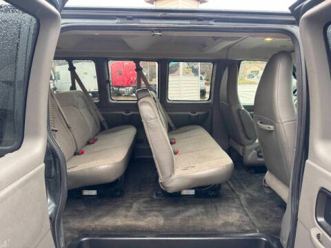 2017 Chevrolet Express LT 3500