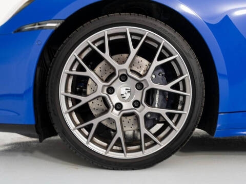 2025 Porsche 911 Carrera