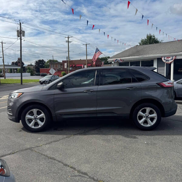 2021 Ford Edge SE