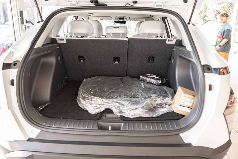 2025 Hyundai Kona SE