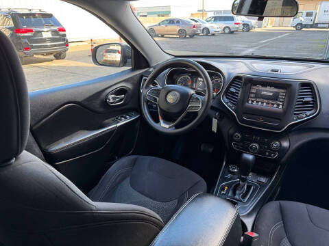 2019 Jeep Cherokee Latitude