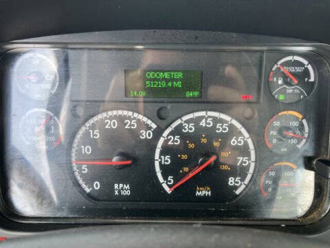 2017 Freightliner M2 106