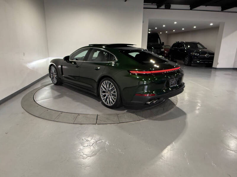 2025 Porsche Panamera 4 E-Hybrid