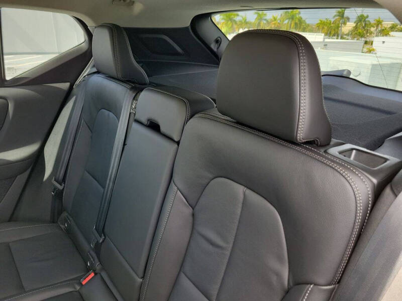 2026 Volvo XC40 B5 Core