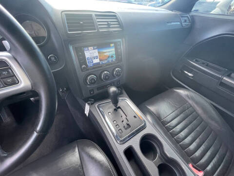 2012 Dodge Challenger R/T Plus