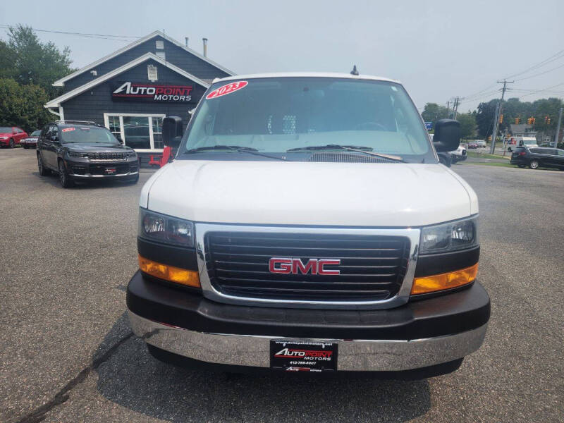 2023 GMC Savana 2500