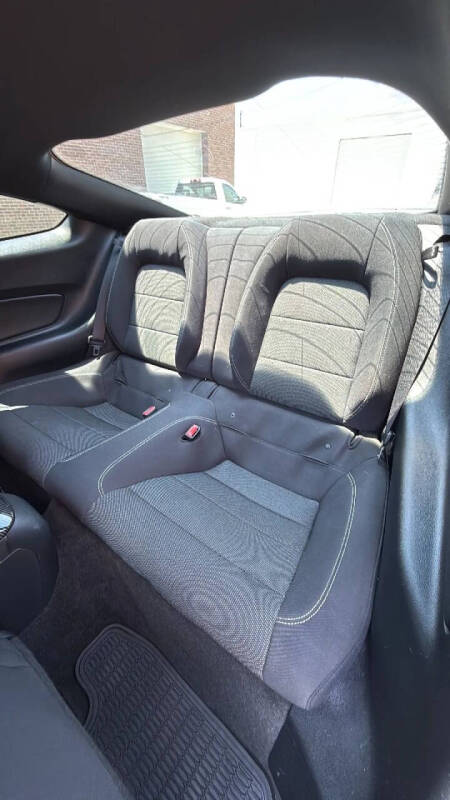 2016 Ford Mustang V6