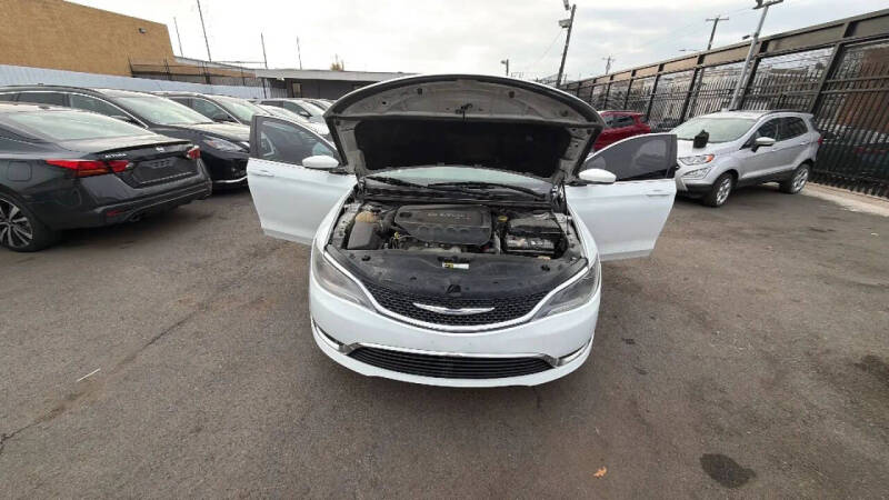 2016 Chrysler 200