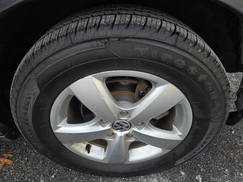 2011 Volkswagen Routan SEL