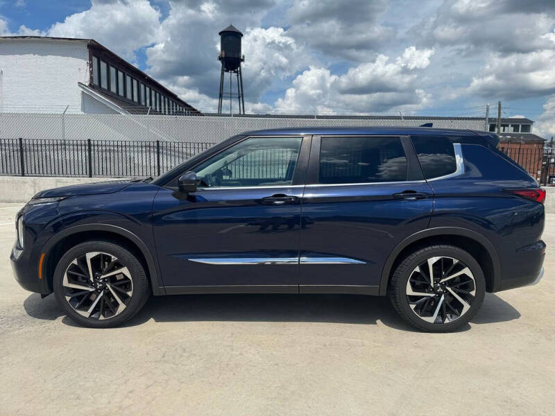 2022 Mitsubishi Outlander SE