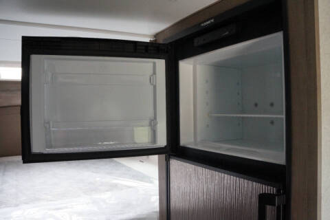 2025 Adventurer 86FB