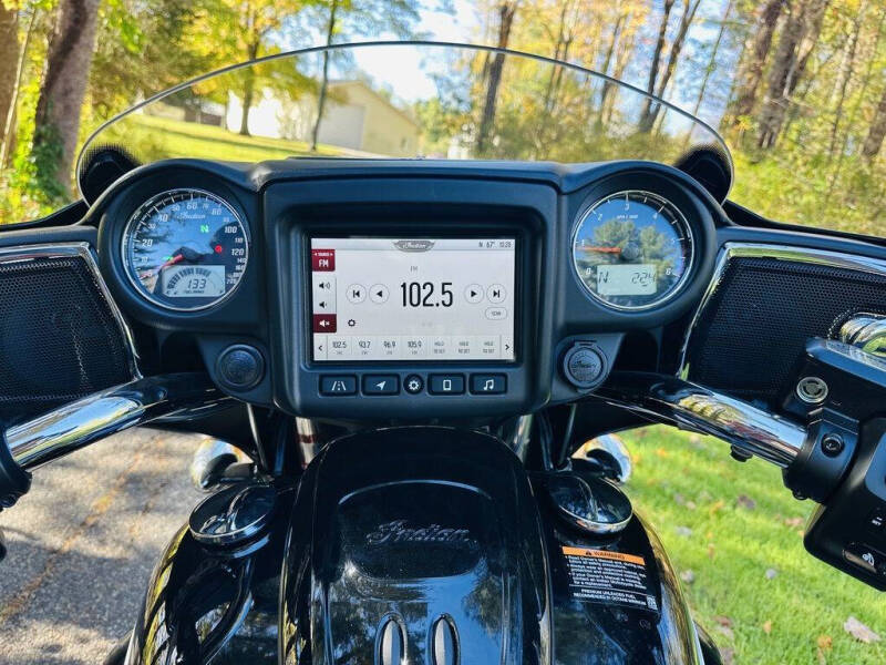 2024 Indian Chieftain Black Metallic