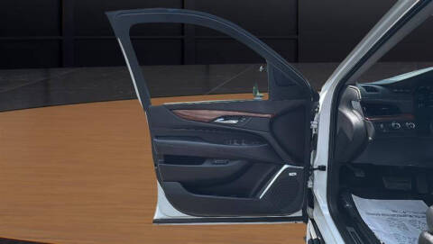 2017 Cadillac Escalade Luxury