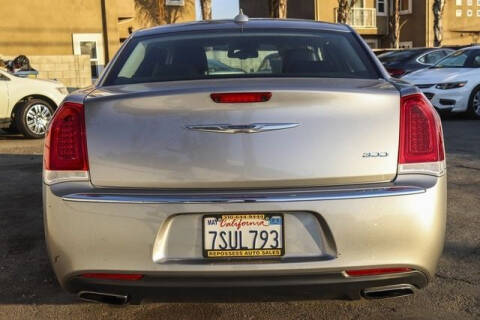 2016 Chrysler 300 Limited