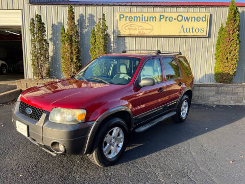 2006 Ford Escape for sale at Premium Pre-Owned Autos in East Peoria IL