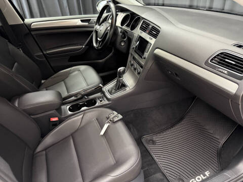 2015 Volkswagen Golf TSI SE