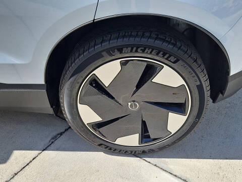 2025 Volvo EX30 Twin Plus