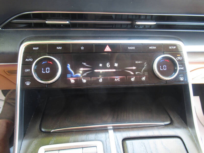 2023 Genesis GV80 2.5T