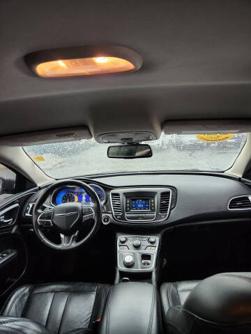 2015 Chrysler 200 C