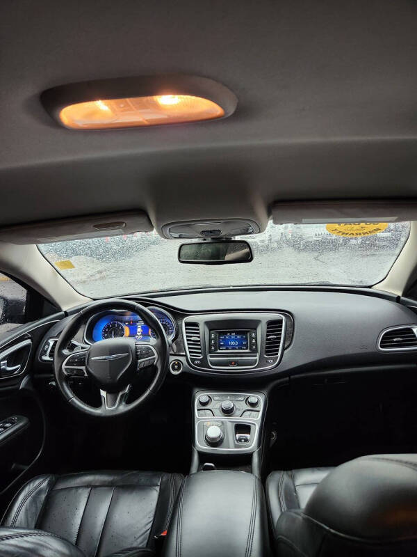 2015 Chrysler 200 C