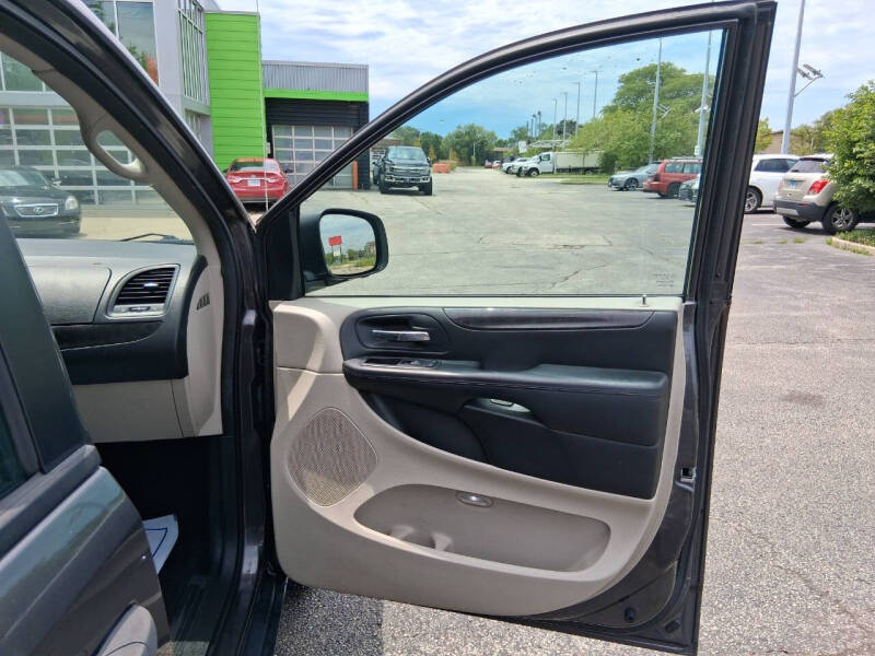 2016 Dodge Grand Caravan American Value Package