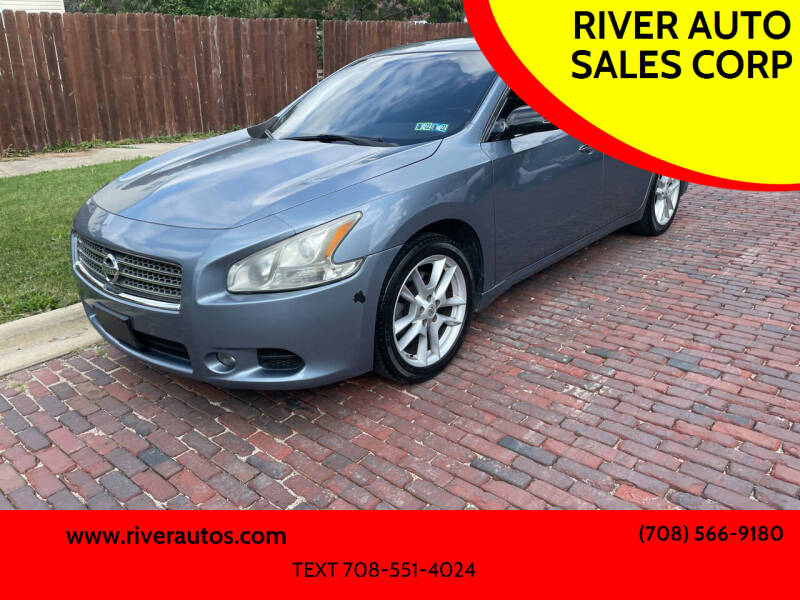 2011 Nissan Maxima for sale at RIVER AUTO SALES CORP in Maywood IL
