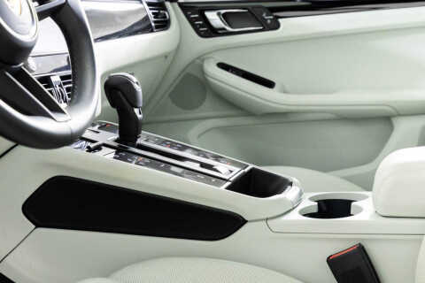 2022 Porsche Macan S