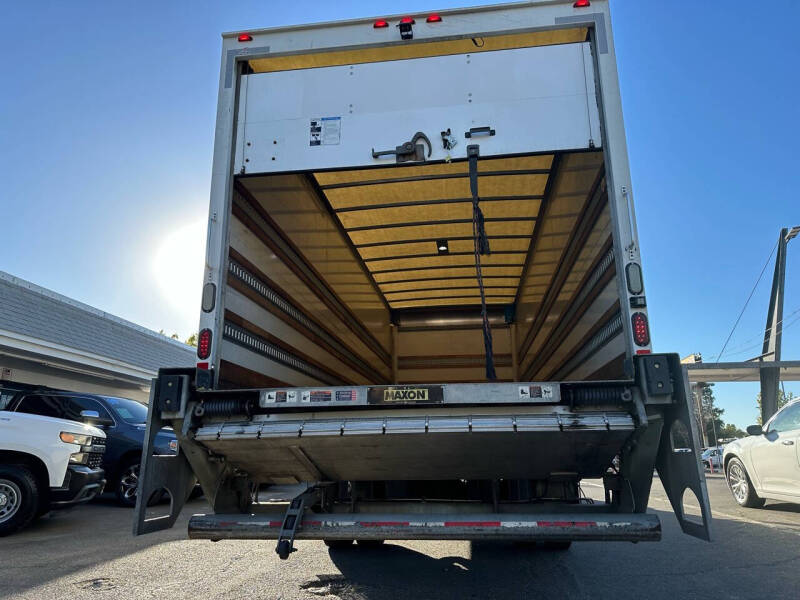 2018 International DuraStar 4300