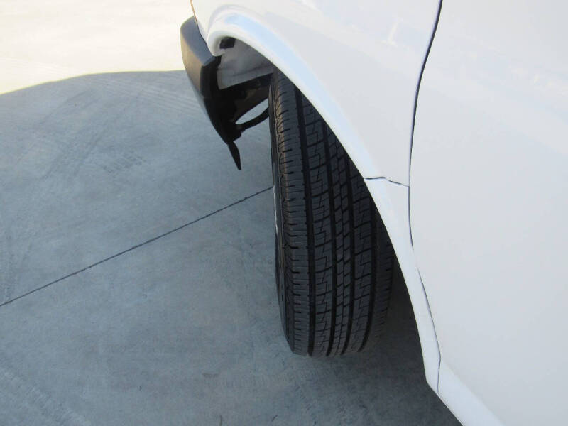 2017 Chevrolet Express LS 2500