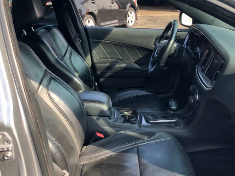 2017 Dodge Charger SXT