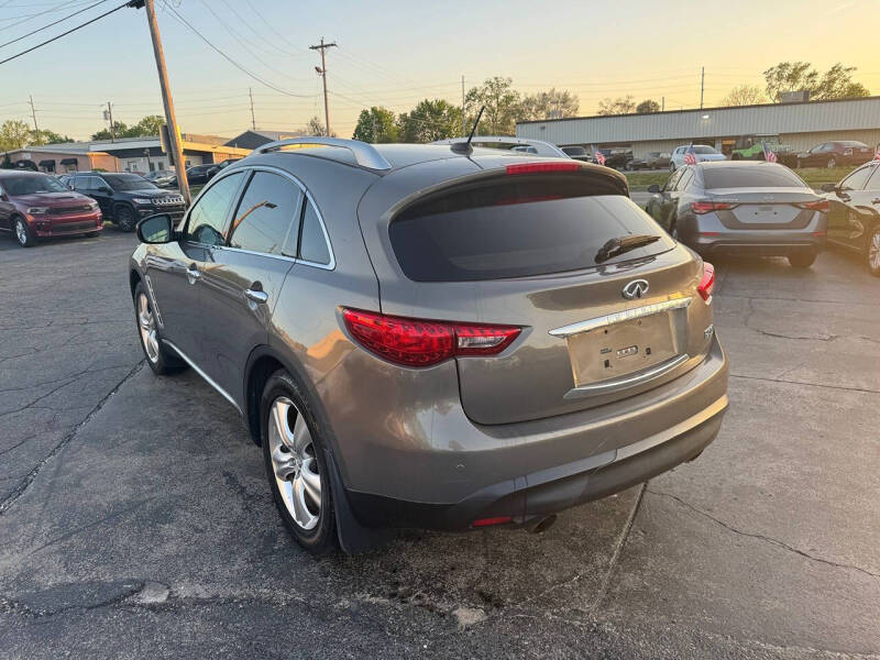 2011 Infiniti FX35