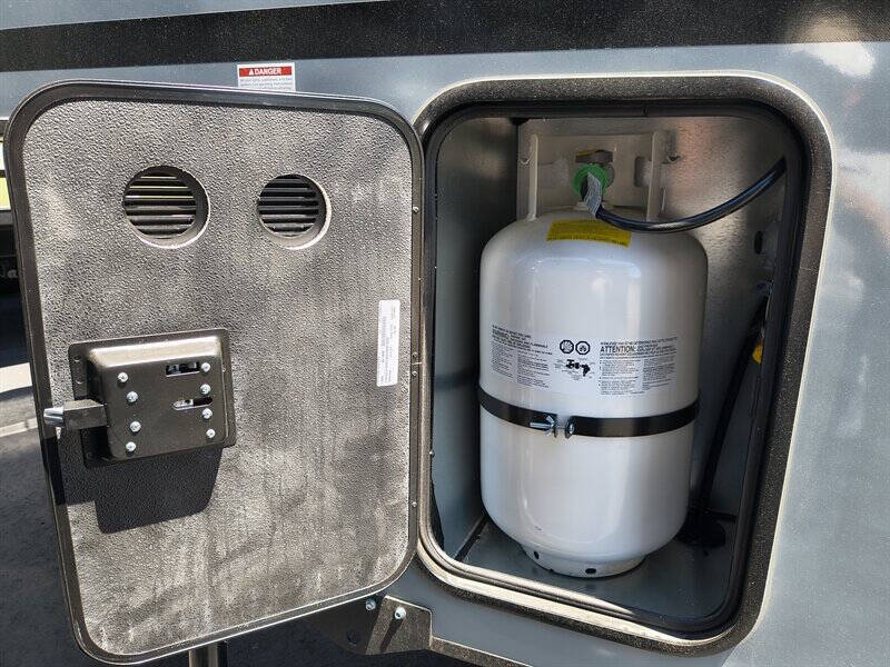 2025 Palomino REAL LITE 2114