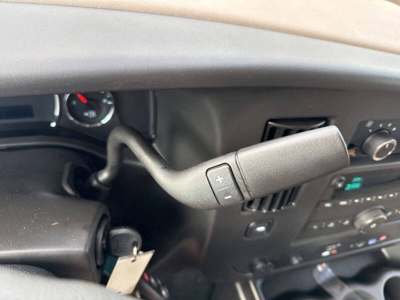 2025 Chevrolet Express 2500