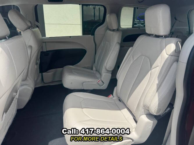 2017 Chrysler Pacifica Touring-L