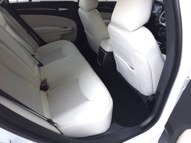 2023 Chrysler 300 Touring