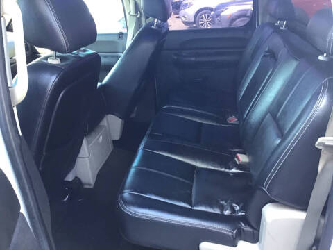 2010 Chevrolet Apache