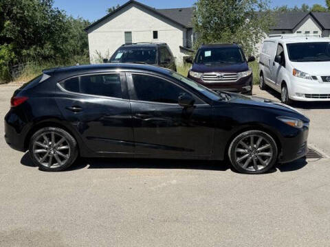 2018 Mazda MAZDA3 Touring