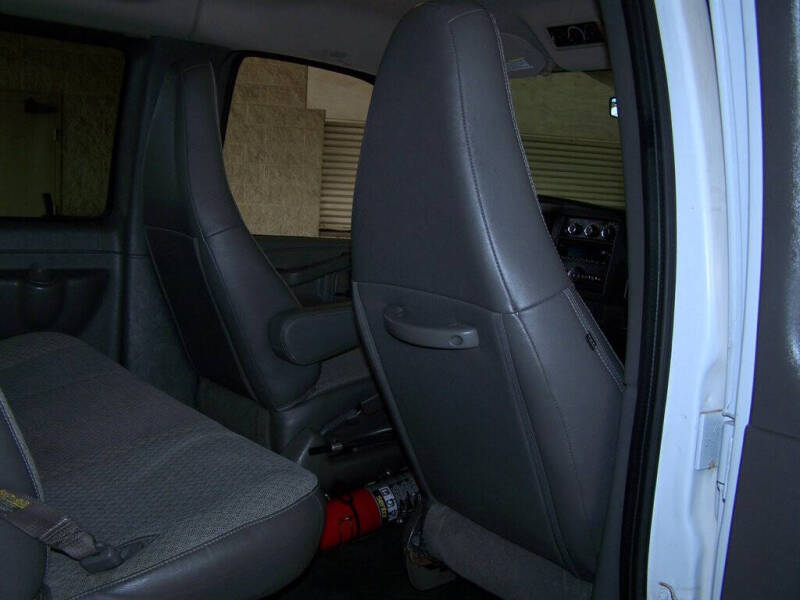 2017 Chevrolet Express LT 2500