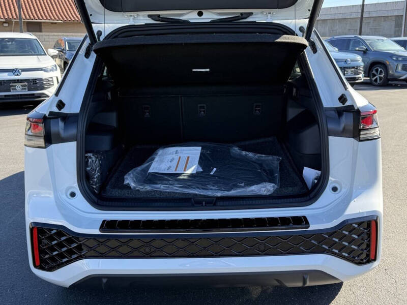 2026 Volkswagen Tiguan SEL R-Line Turbo 4Motion