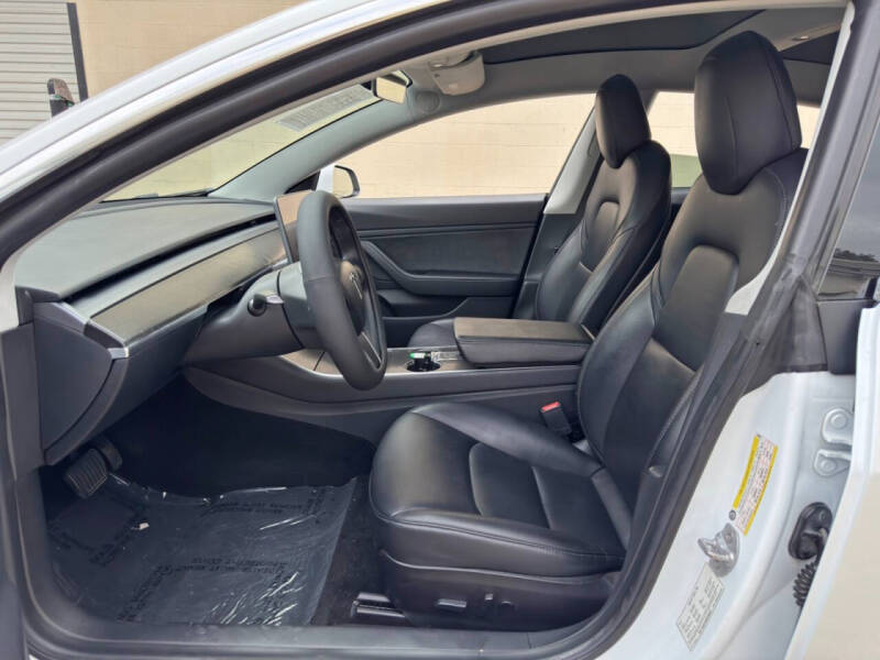 2019 Tesla Model 3 Standard Range Plus