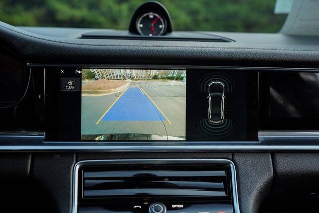 2018 Porsche Panamera 4