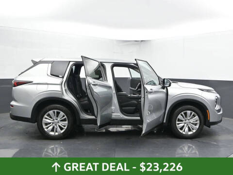 2025 Mitsubishi Outlander ES