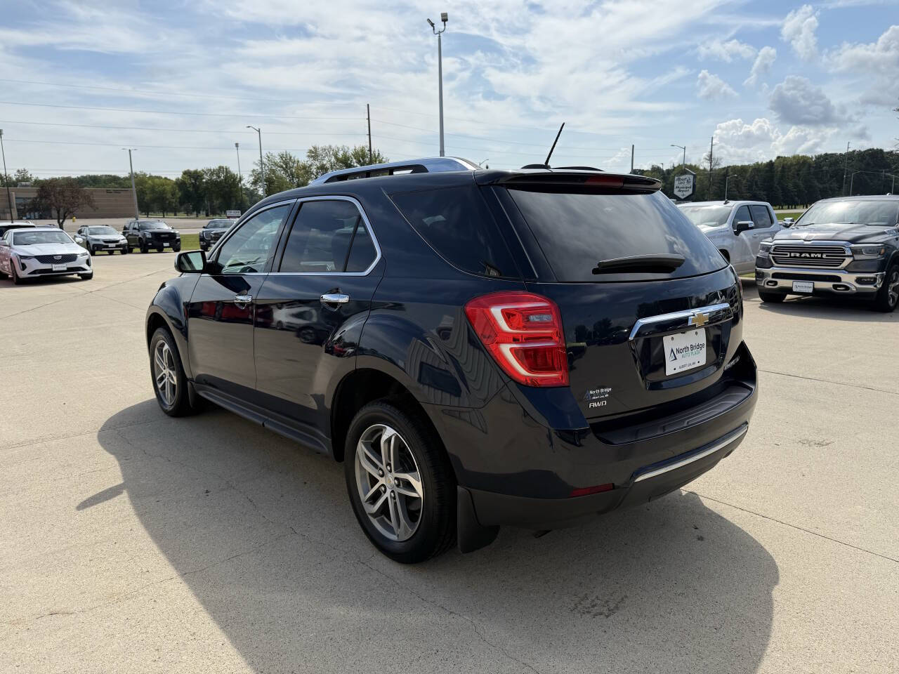 2016 Chevrolet Equinox LTZ photo 3