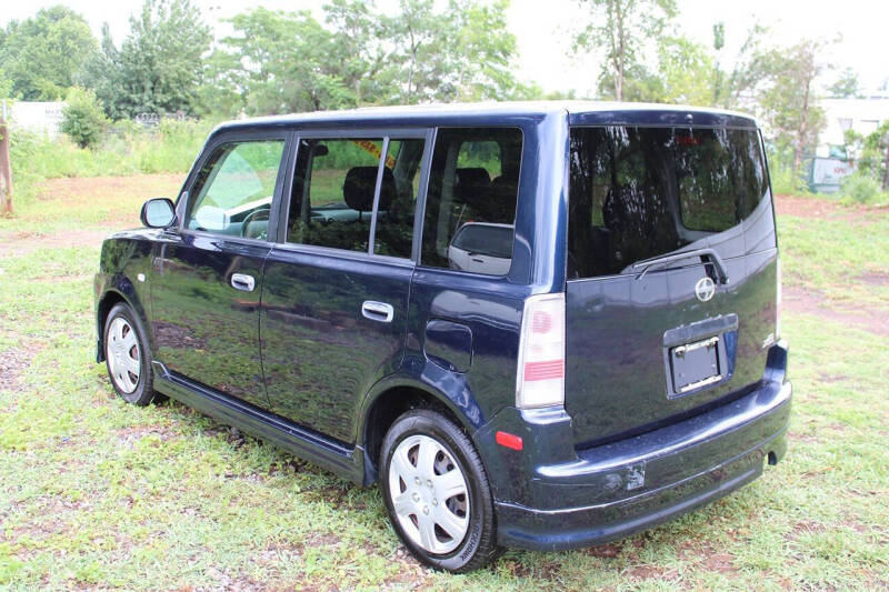 2005 Scion xB